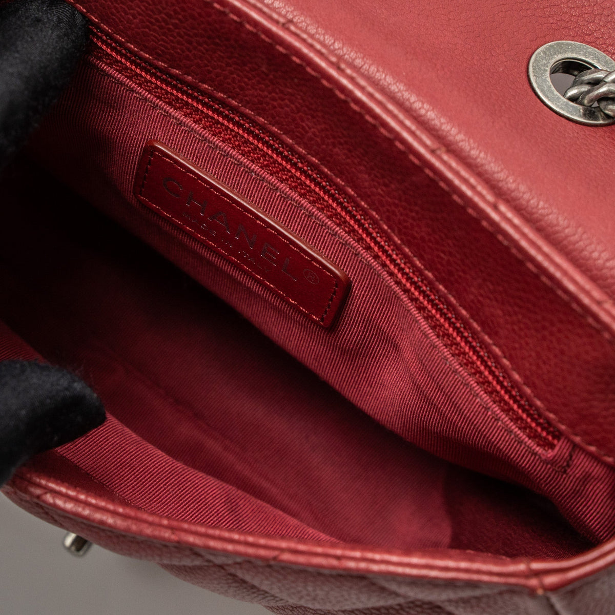 ROUND CROSSBODY MESSENGER BAG CAVIAR RED BRUSHED GOLD/RUTHENIUM SILVER HARDWARE