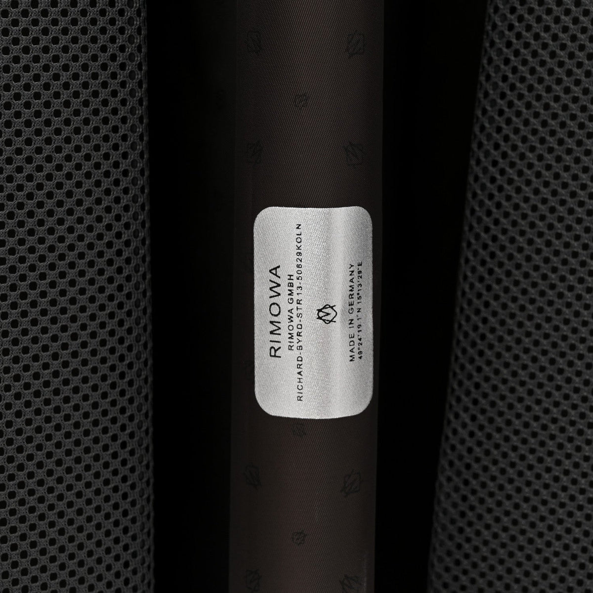 ALUMINUM ORIGINAL CHECK-IN M TITANIUM